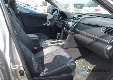 2012 Toyota Camry Se z USA, uszkodzony, nr VIN 4T1BF1FK9CU606945